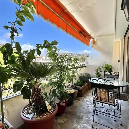 Bright 31m2 Flowered Terrace Near Croisette 아파트 칸느